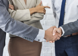 business-team-handshake