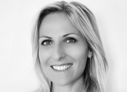 Elodie Mekhmoukh Key Account Manager Luxaviation France Cannes office - Source Luxaviation (002)
